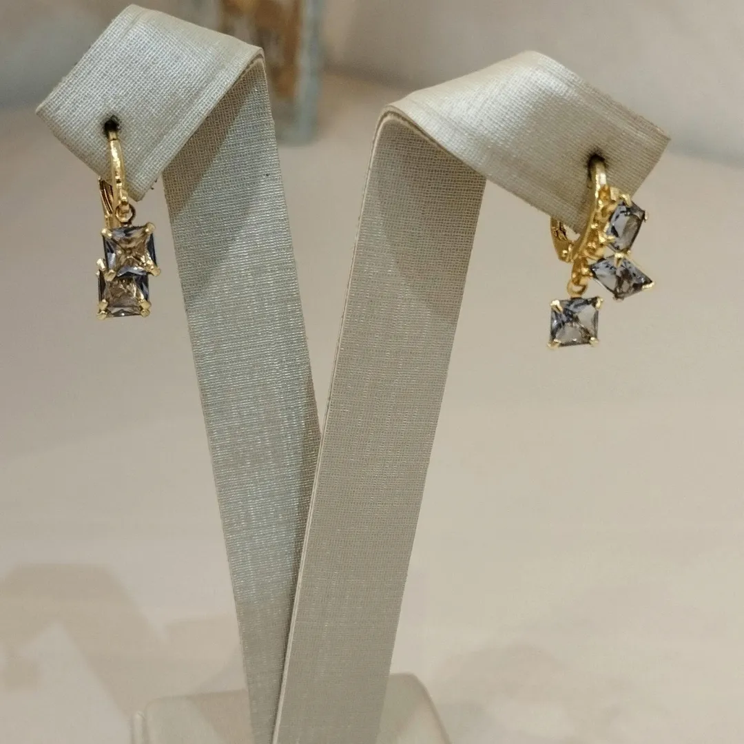 ARGOLA 3 QUADRADOS ZIRCONIAS LAVANDA