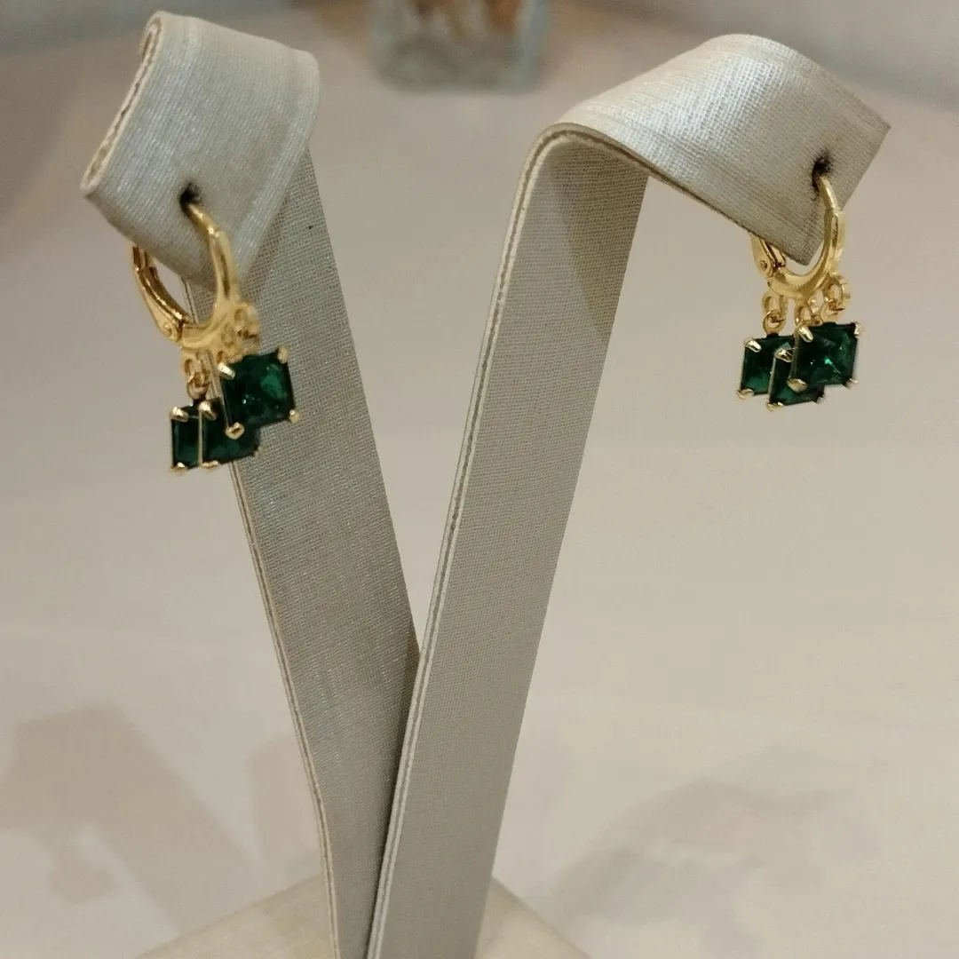 ARGOLA 3 QUADRADOS ZIRCONIAS VERDES