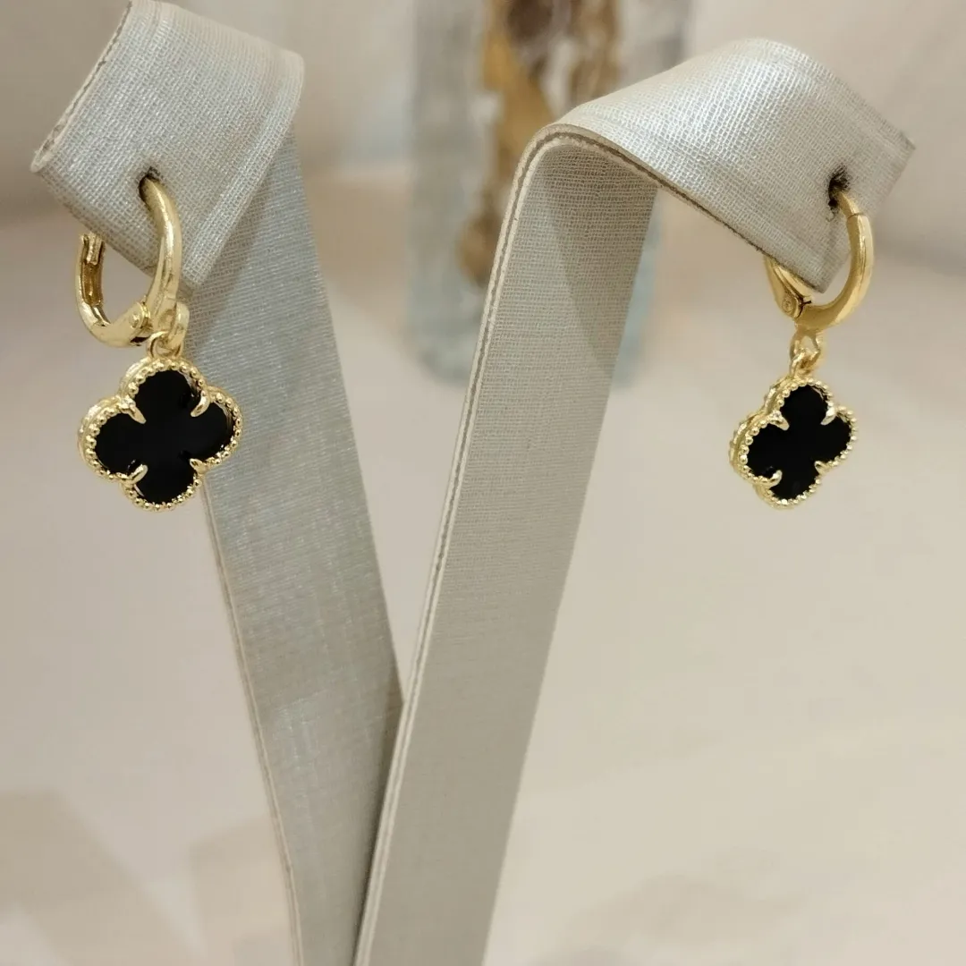 ARGOLA TREVO VAN CLEEF PRETO