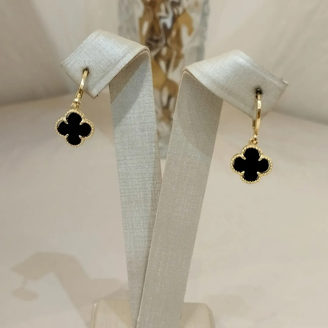 ARGOLA TREVO VAN CLEEF PRETO