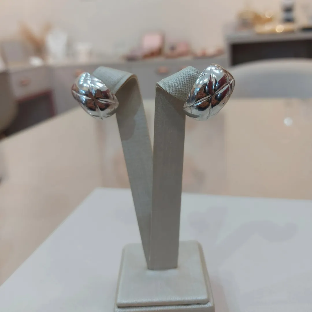 BRINCO EAR HOOK RISCADO