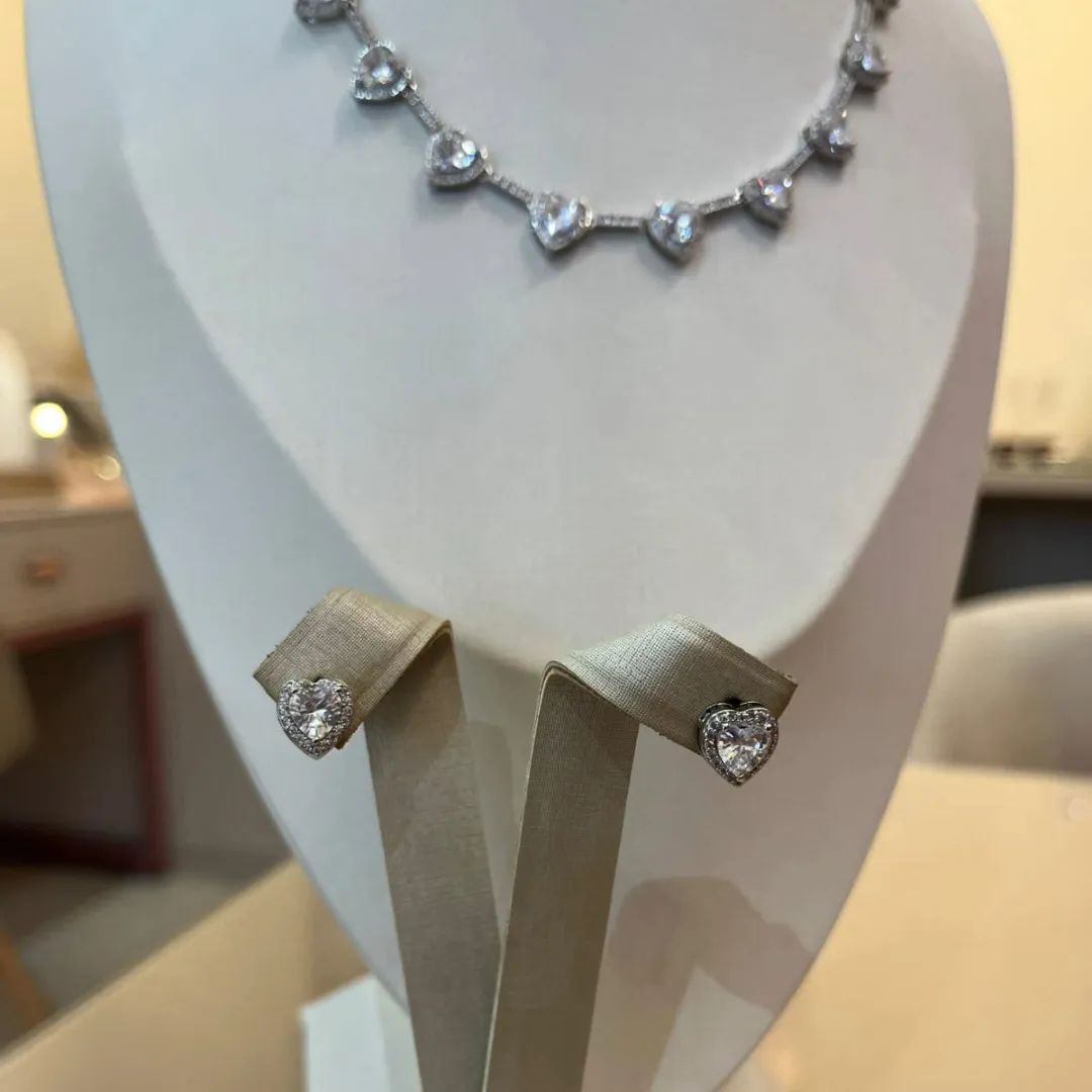 CONJUNTO COLAR CORAÇÕES CRISTAL