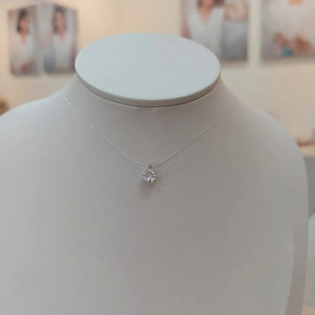 FIO DE NYLON COM PONTO DE LUZ
