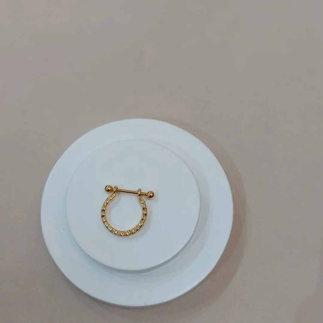 PIERCING CONCH BOLINHAS ZIRCONIAS DOURADO
