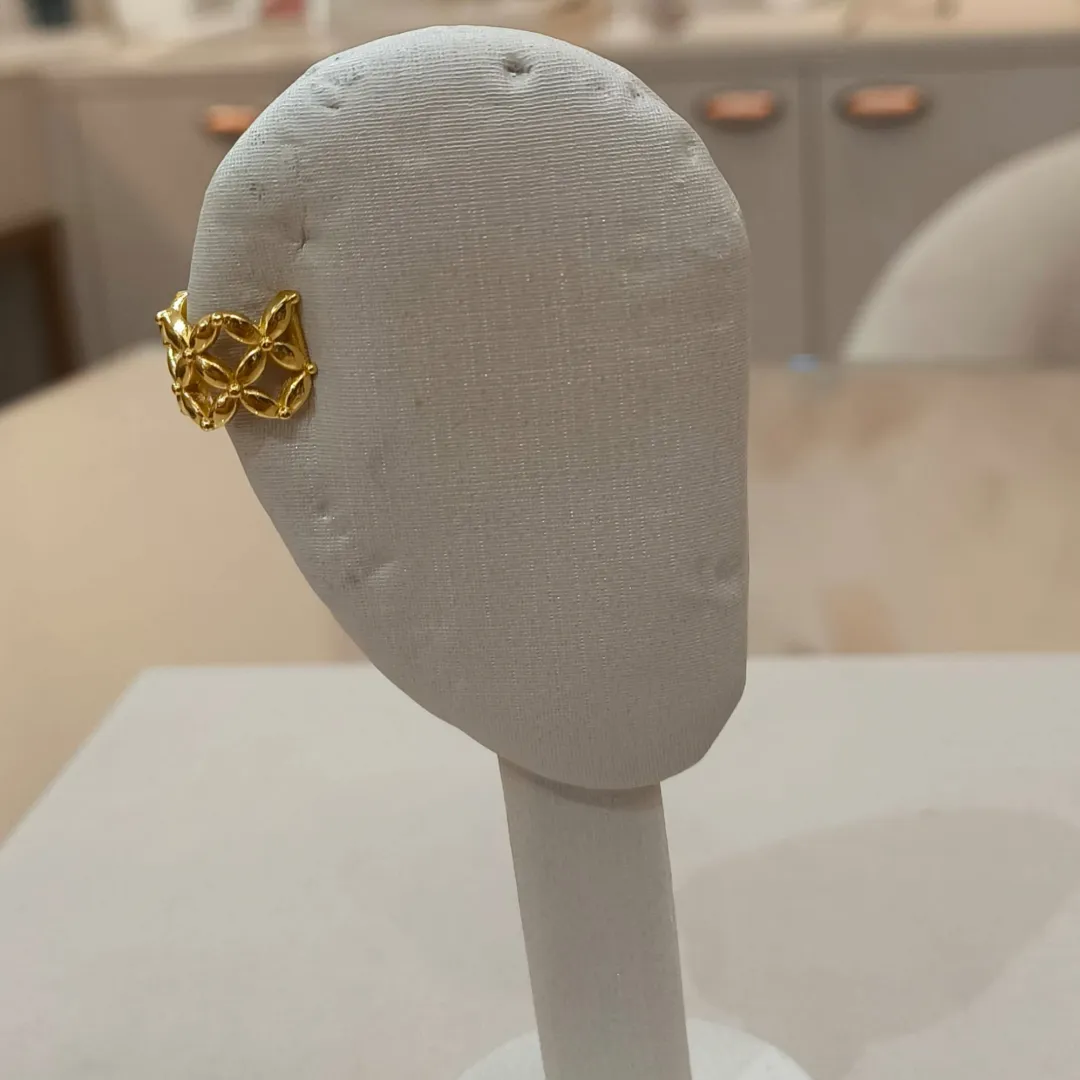 PIERCING FAKE FLORES