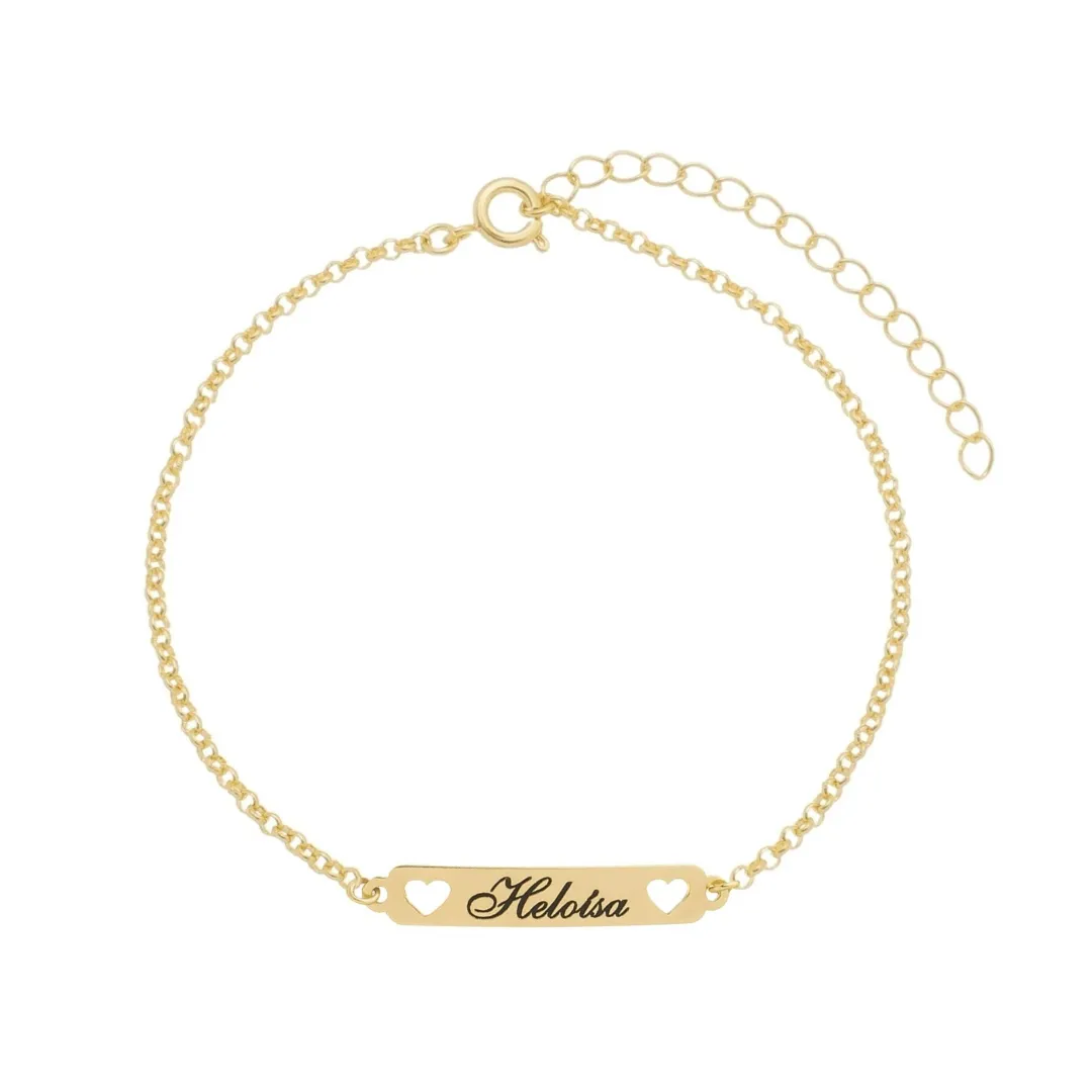 PULSEIRA INFANTIL ELO PORTUGUÊS (11CM) COM PLAQUINHA E CORAÇÕES VAZADOS