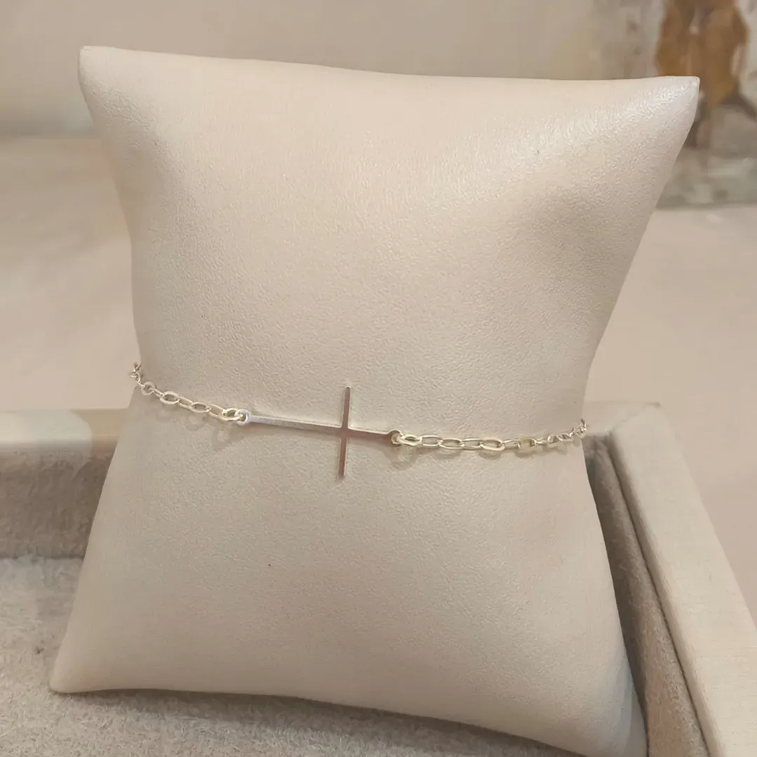 PULSEIRA PRATA ELOS E CRUZ