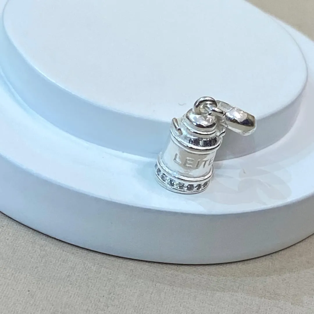 BERLOQUE PRATA LATÃO DE LEITE