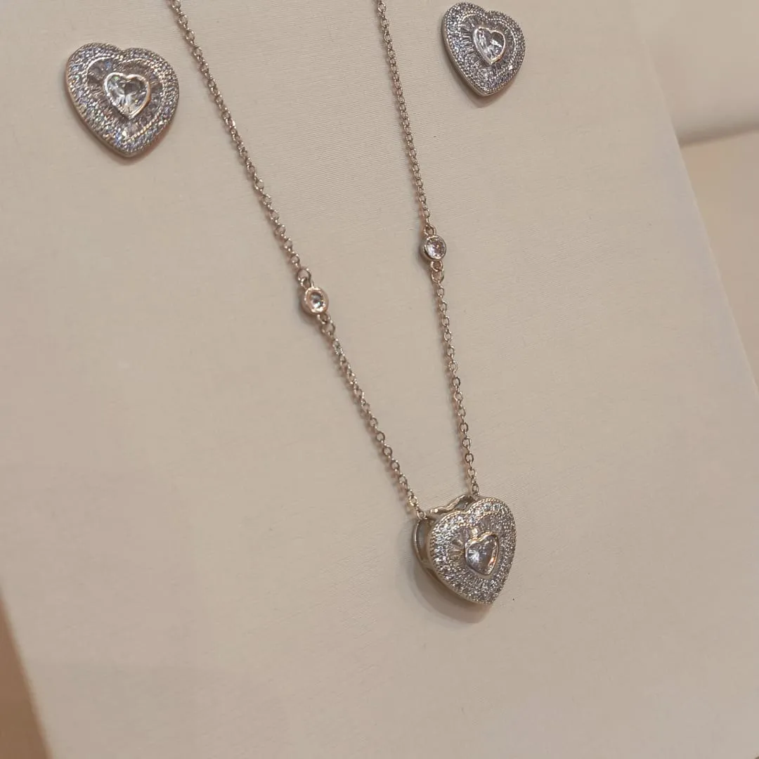 CONJUNTO CORAÇÃO ZIRCÔNIA CRISTAL