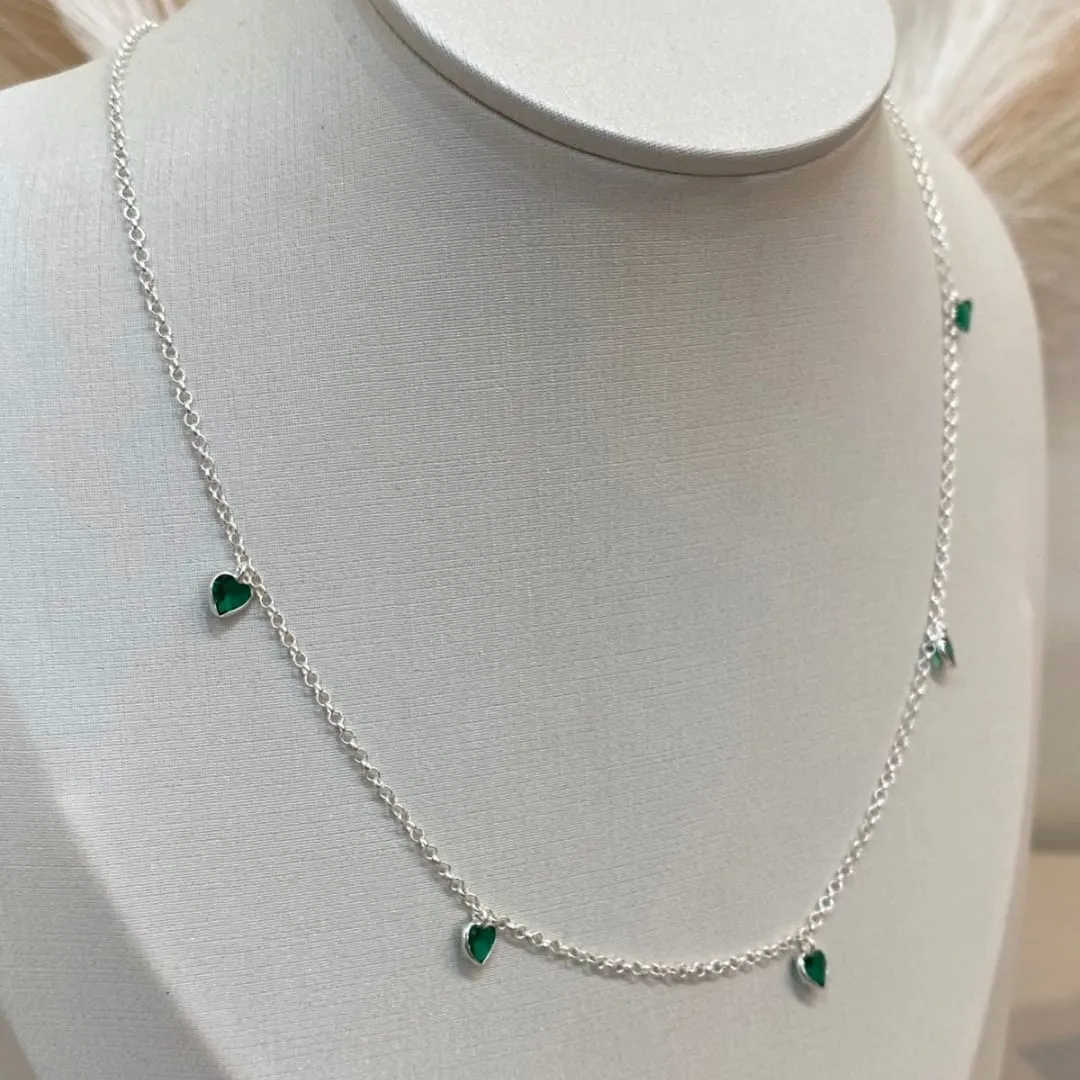 CHOKER PRATA CORAÇÕES VERDES