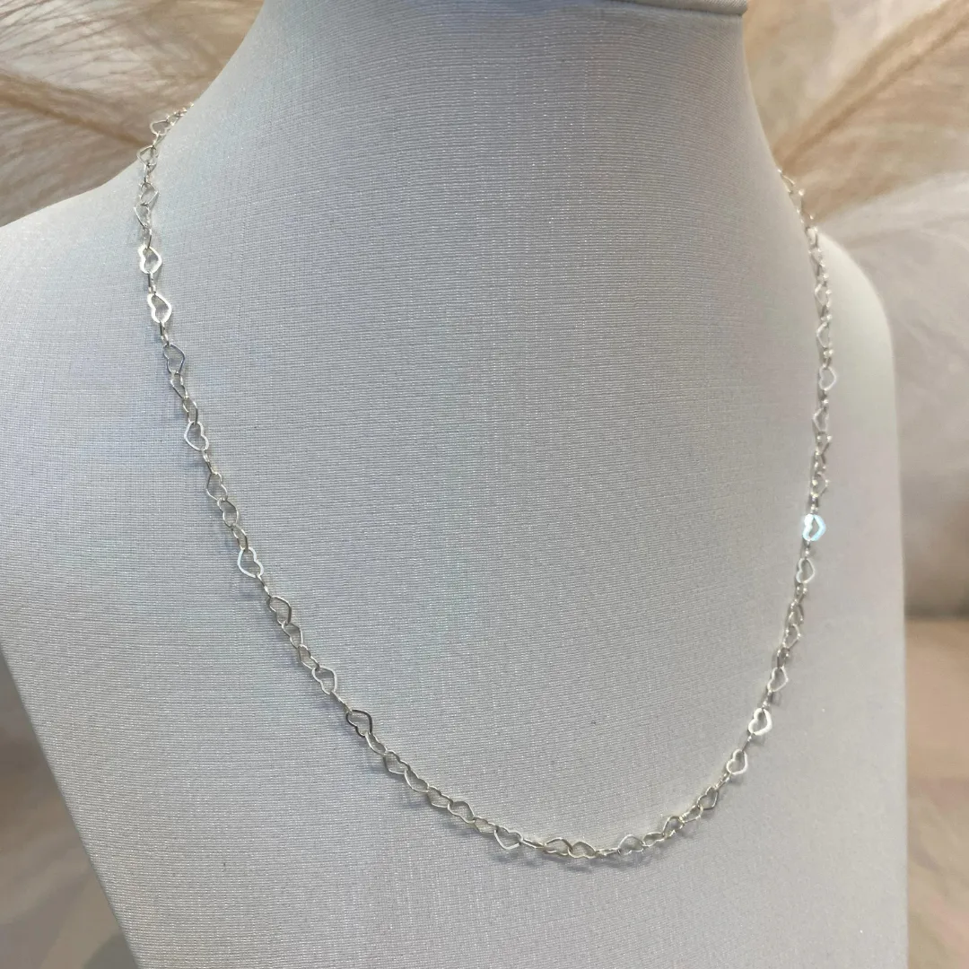 CHOKER PRATA ELO CORAÇÃO 40CM