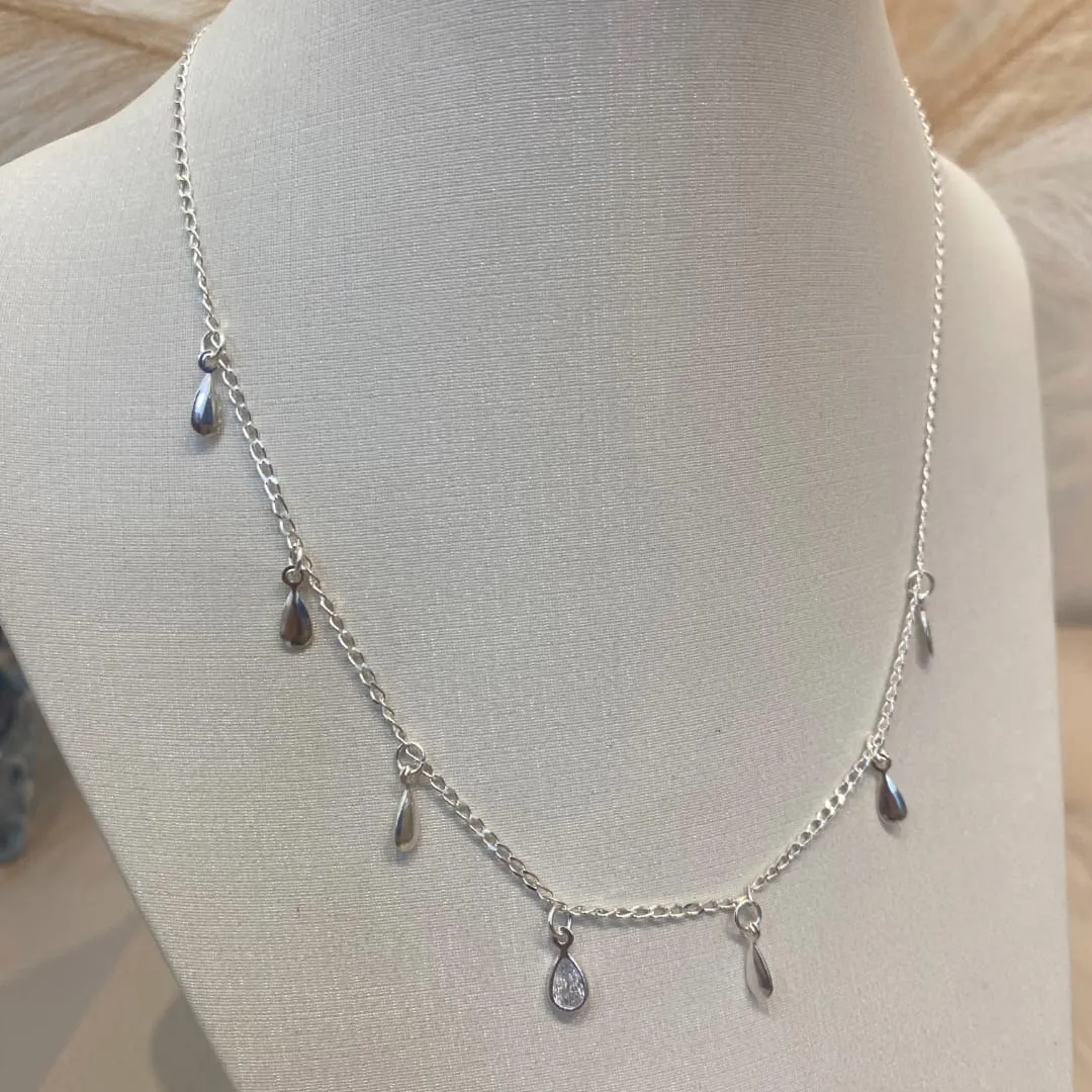 CHOKER PRATA GOTAS LISAS E ZIRCONIAS