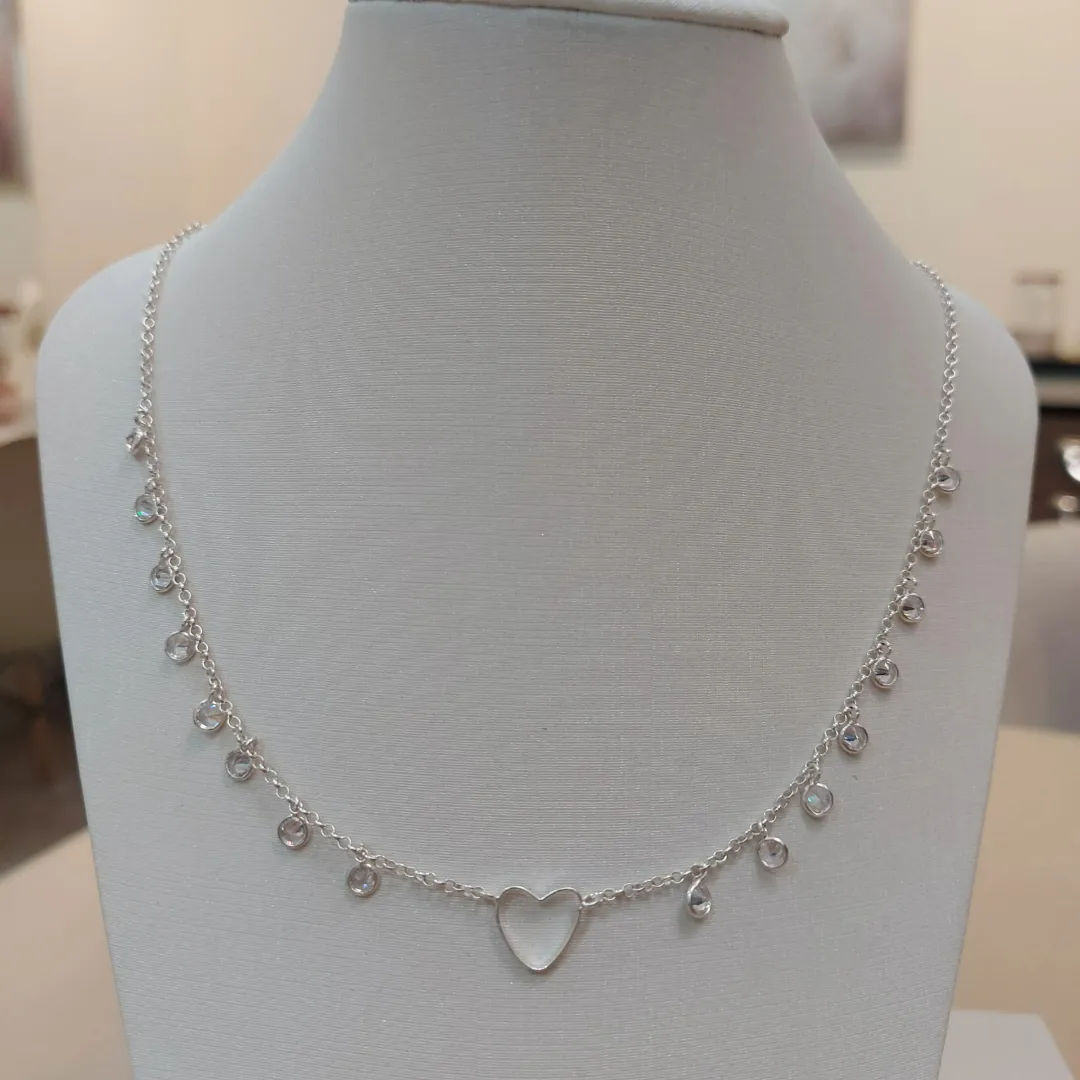 CHOKER PRATA ZIRCÔNIAS E CORAÇÃO