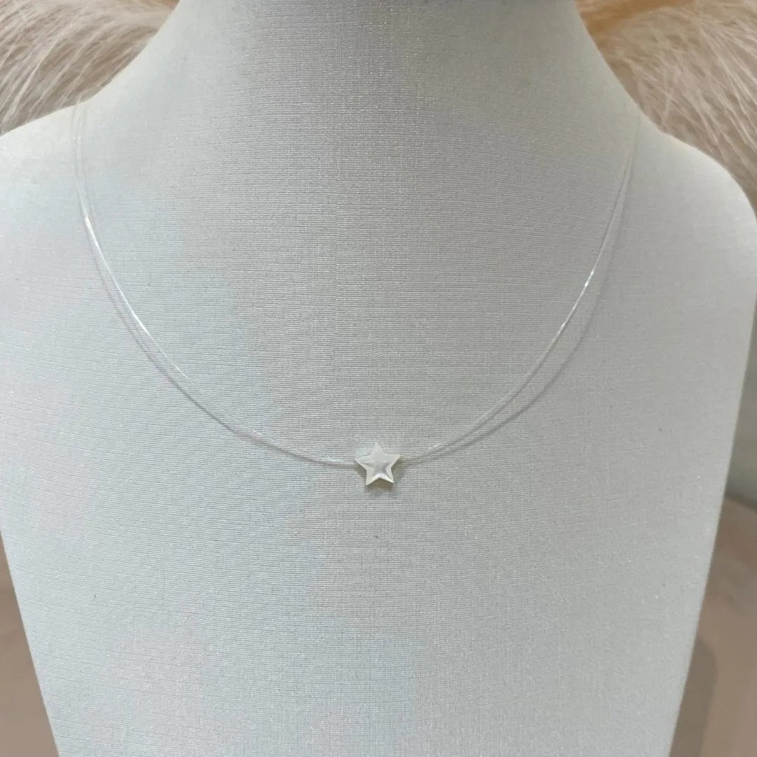 COLAR FIO DE NYLON ESTRELA MADREPÉROLA