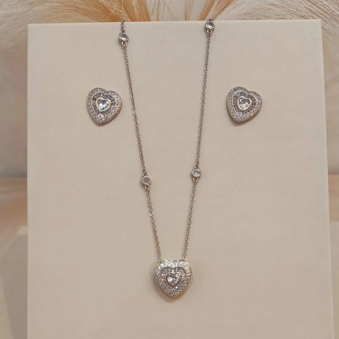 CONJUNTO CORAÇÃO ZIRCÔNIA CRISTAL