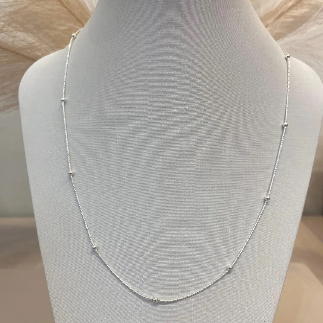 CORRENTE PRATA RÍGIDA COM BOLINHAS 45CM
