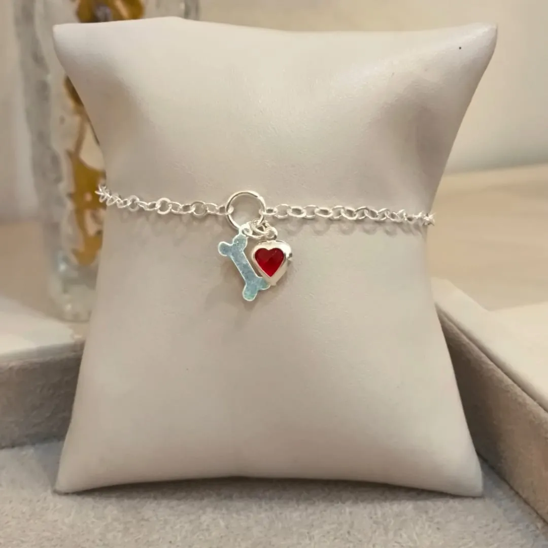 PULSEIRA PRATA CORAÇÃO VERMELHO E OSSINHO DOG