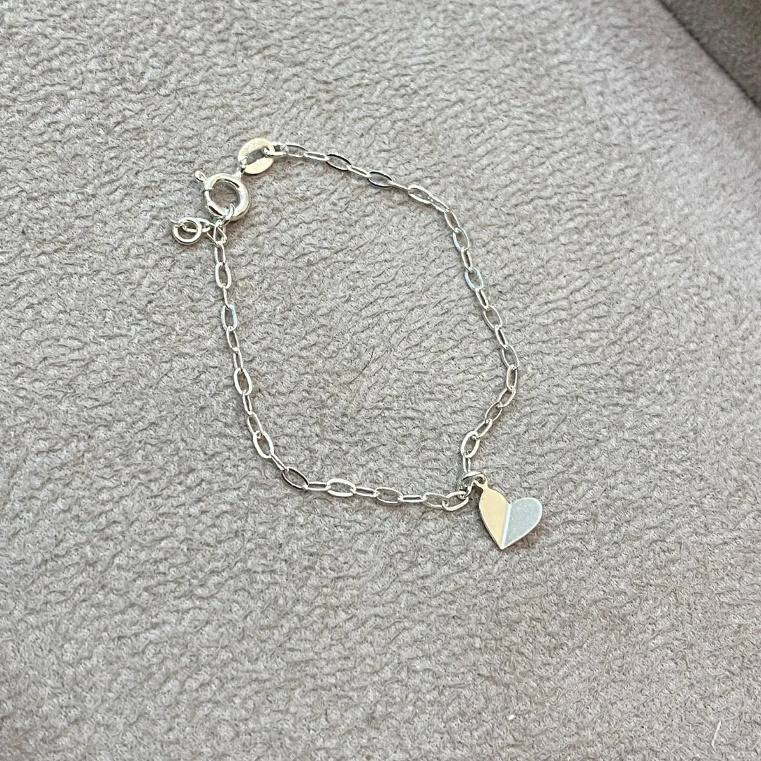PULSEIRA PRATA INFANTIL PINGENTE CORAÇÃO