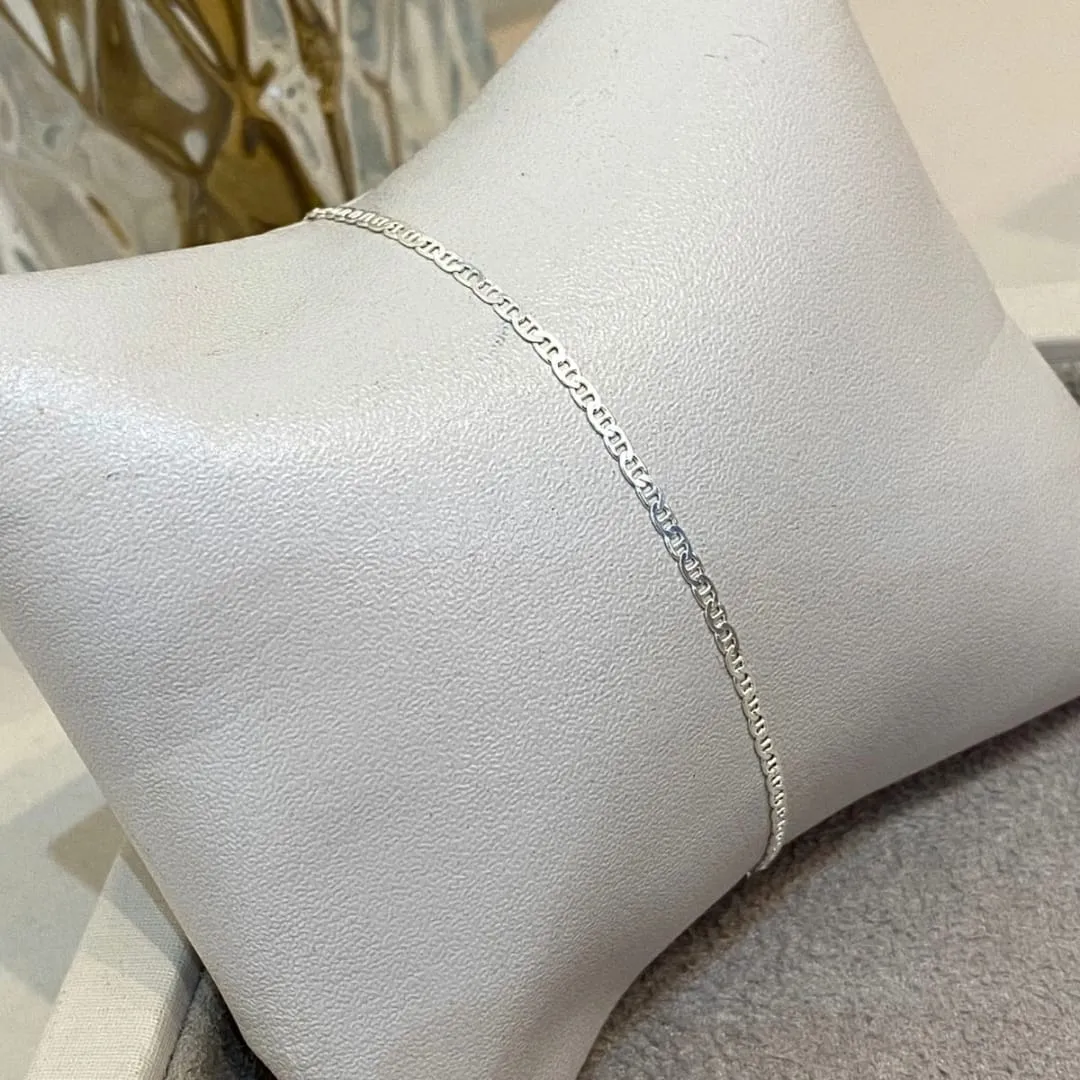 PULSEIRA PRATA PIASTRINE FINA 21CM