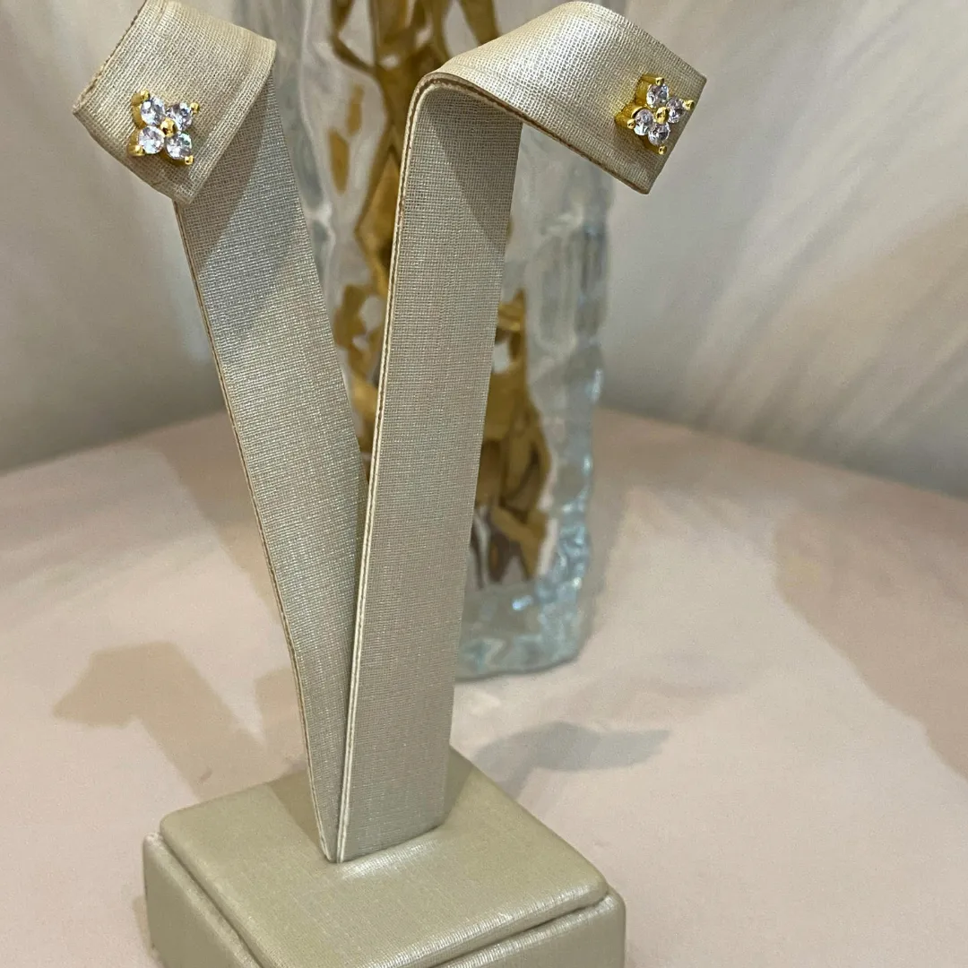 BRINCO FLOR CRISTAL