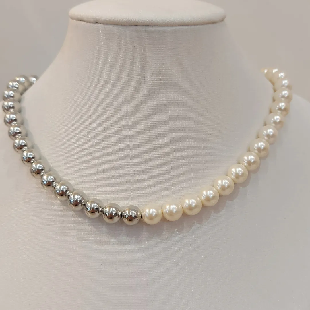 COLAR METADE PÉROLA E METADE ESFERA DIAMANTE