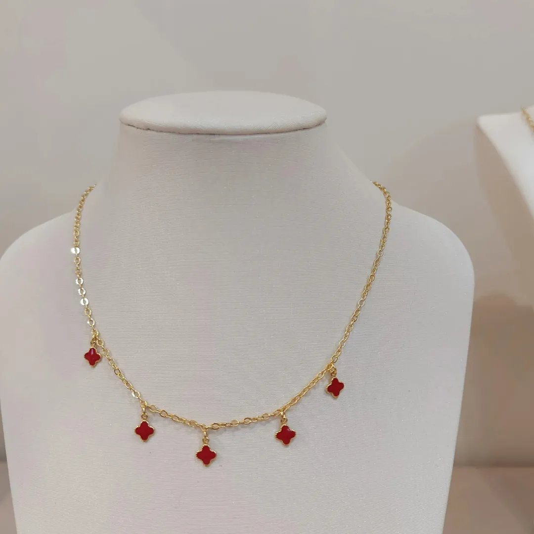 CHOKER MINI TREVOS ESMALTADOS VERMELHOS