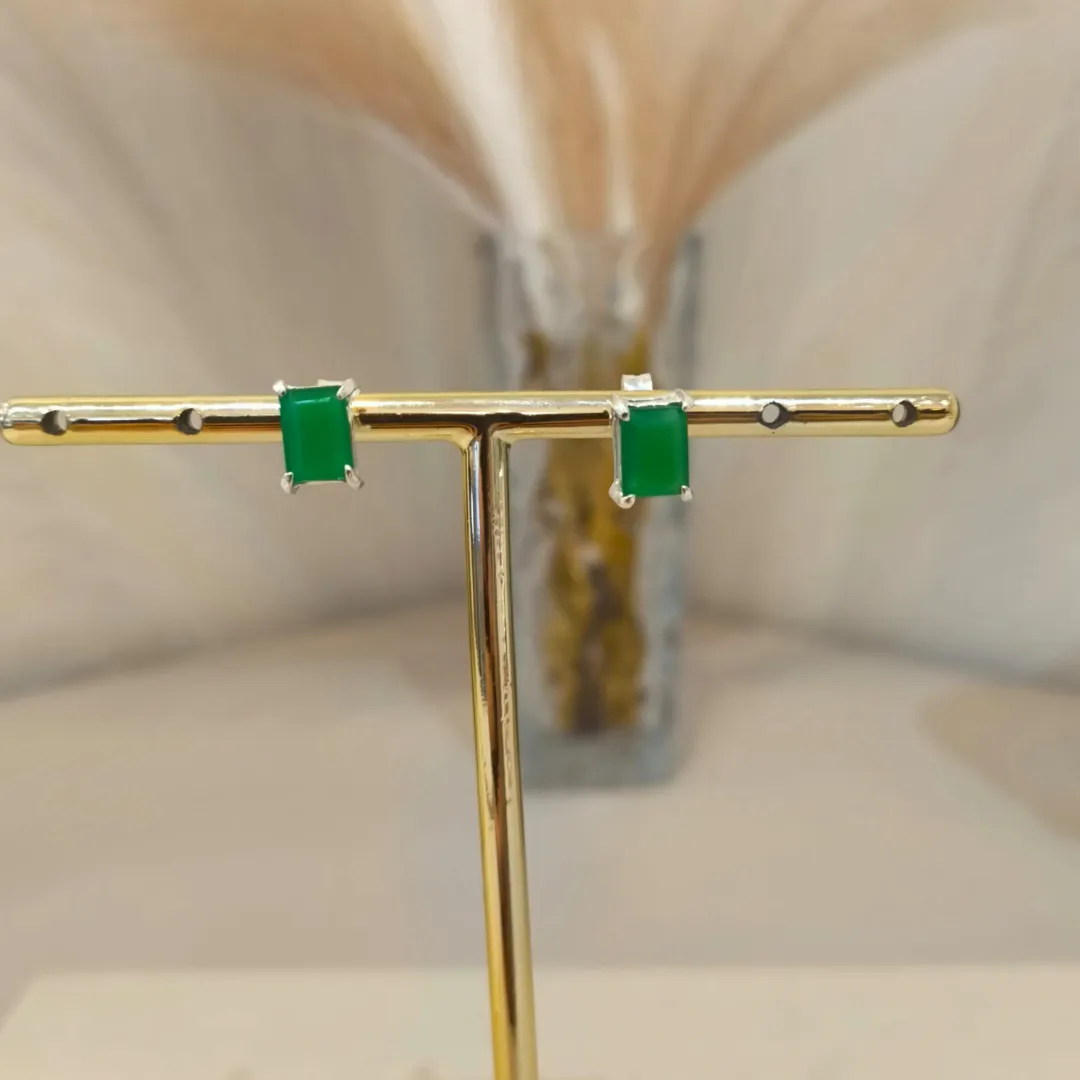 BRINCO PRATA RETANGULAR JADE