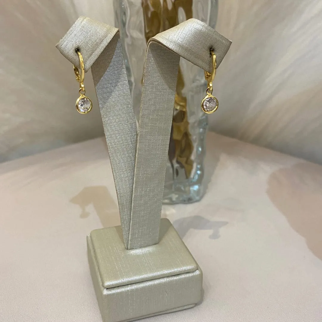 ARGOLA COM PINGENTE DE ZIRCÔNIA 6MM