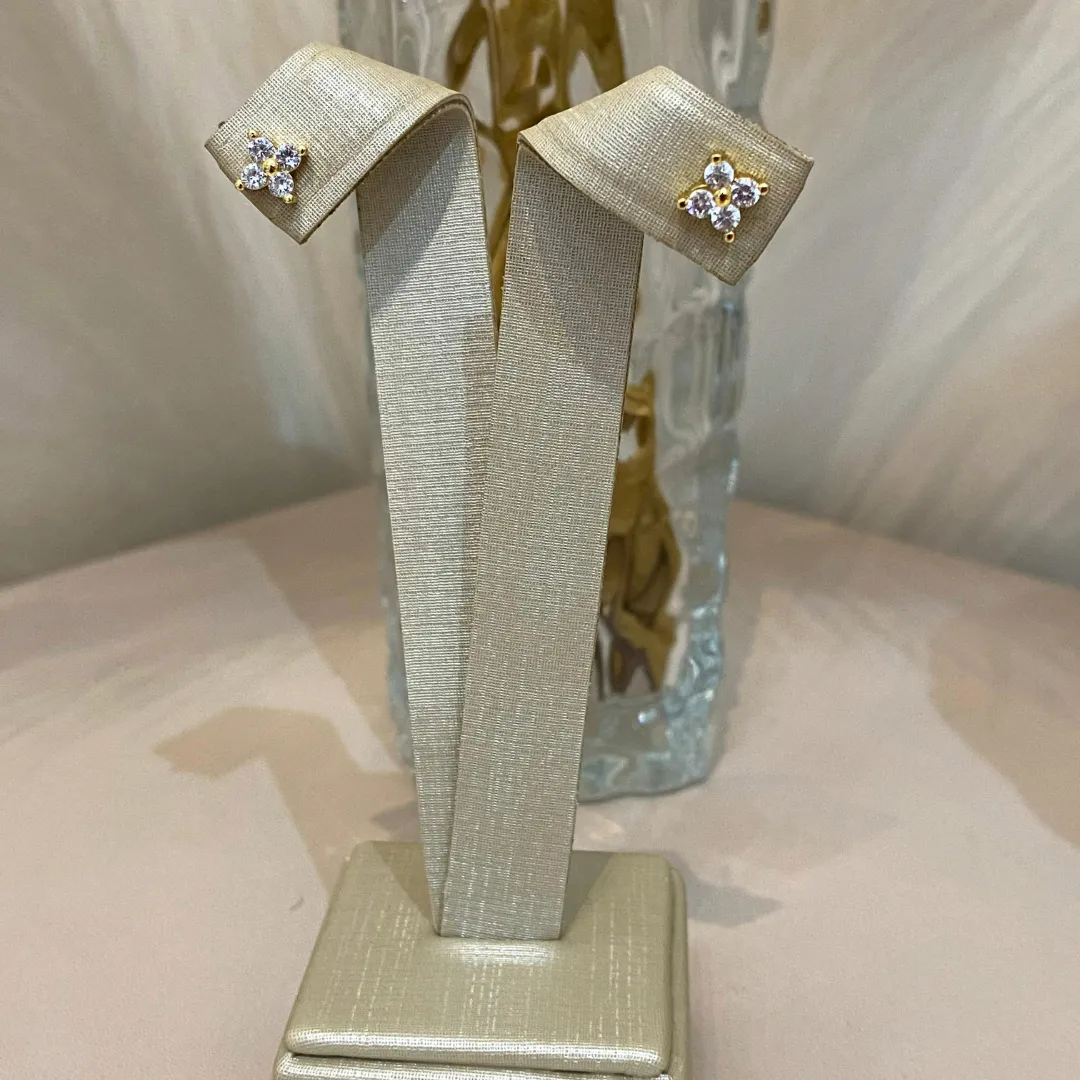 BRINCO FLOR CRISTAL