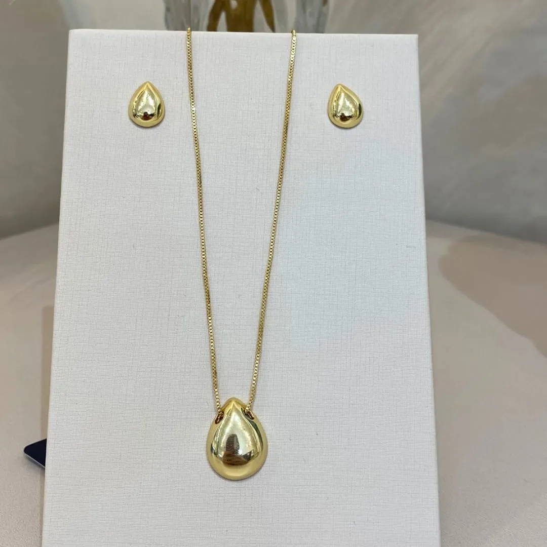 CONJUNTO GOTA ABAULADA DELICADO