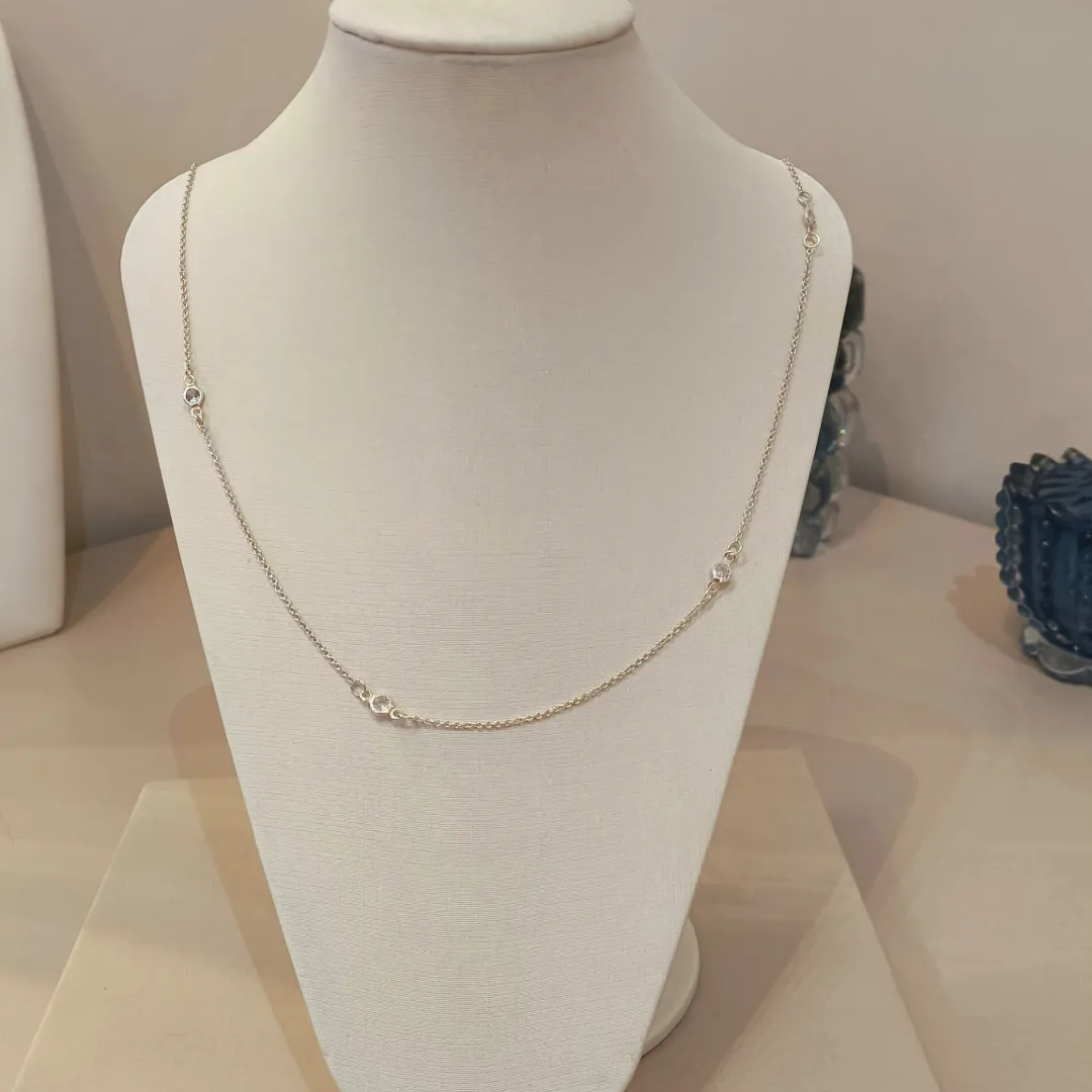 COLAR PRATA LONGUINHO COM ZIRCONIAS 58CM