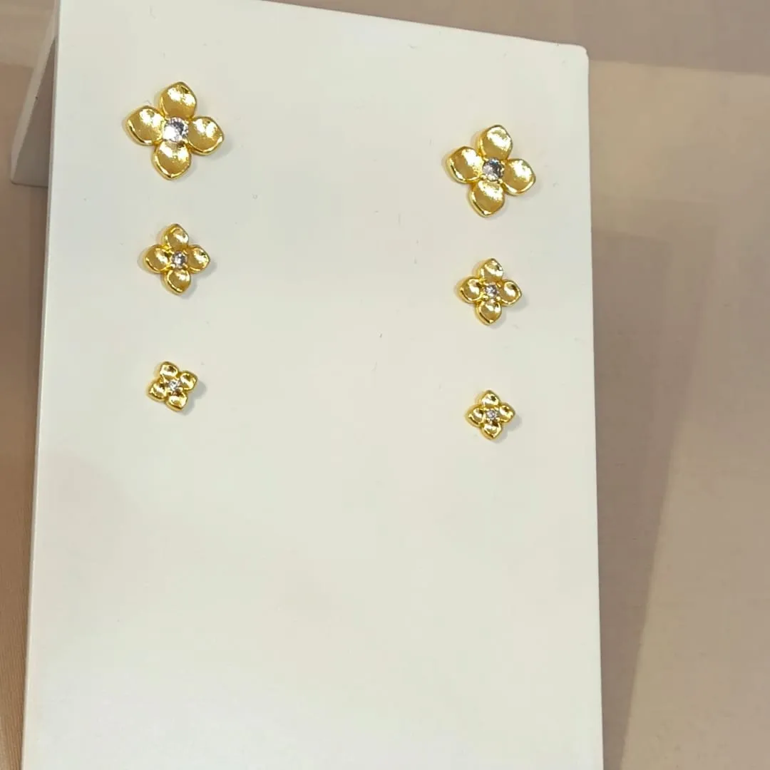 TRIO FLOR COM ZIRCÔNIA
