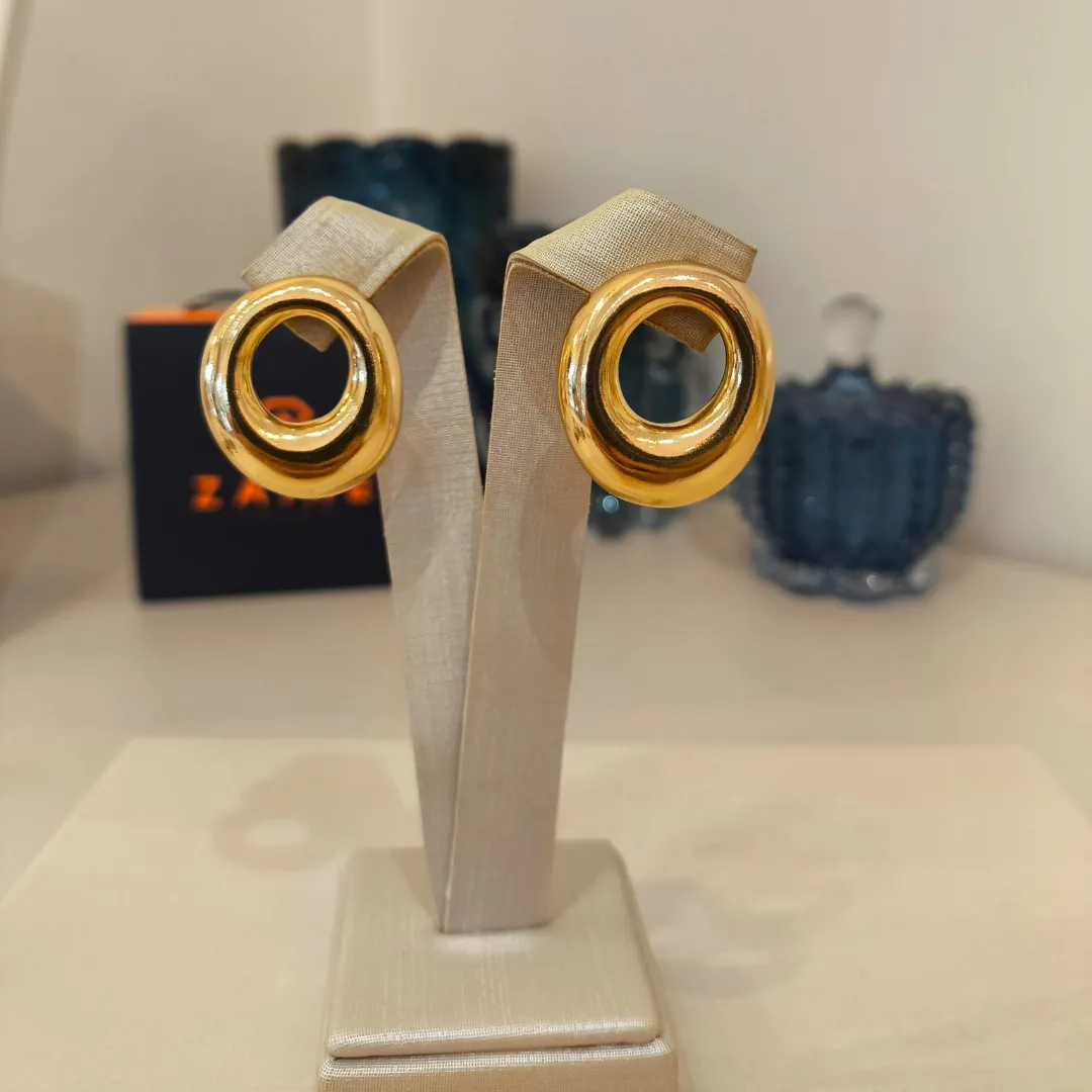 BRINCO CÍRCULO VAZADO ORGÂNICO