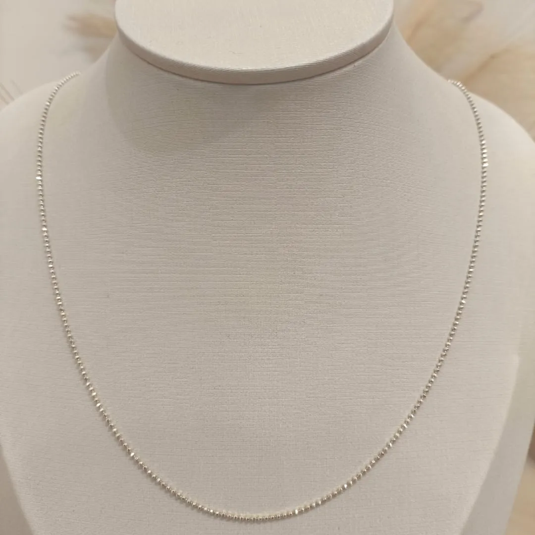 CORRENTE PRATA BOLINHAS DIAMANTADAS 50CM