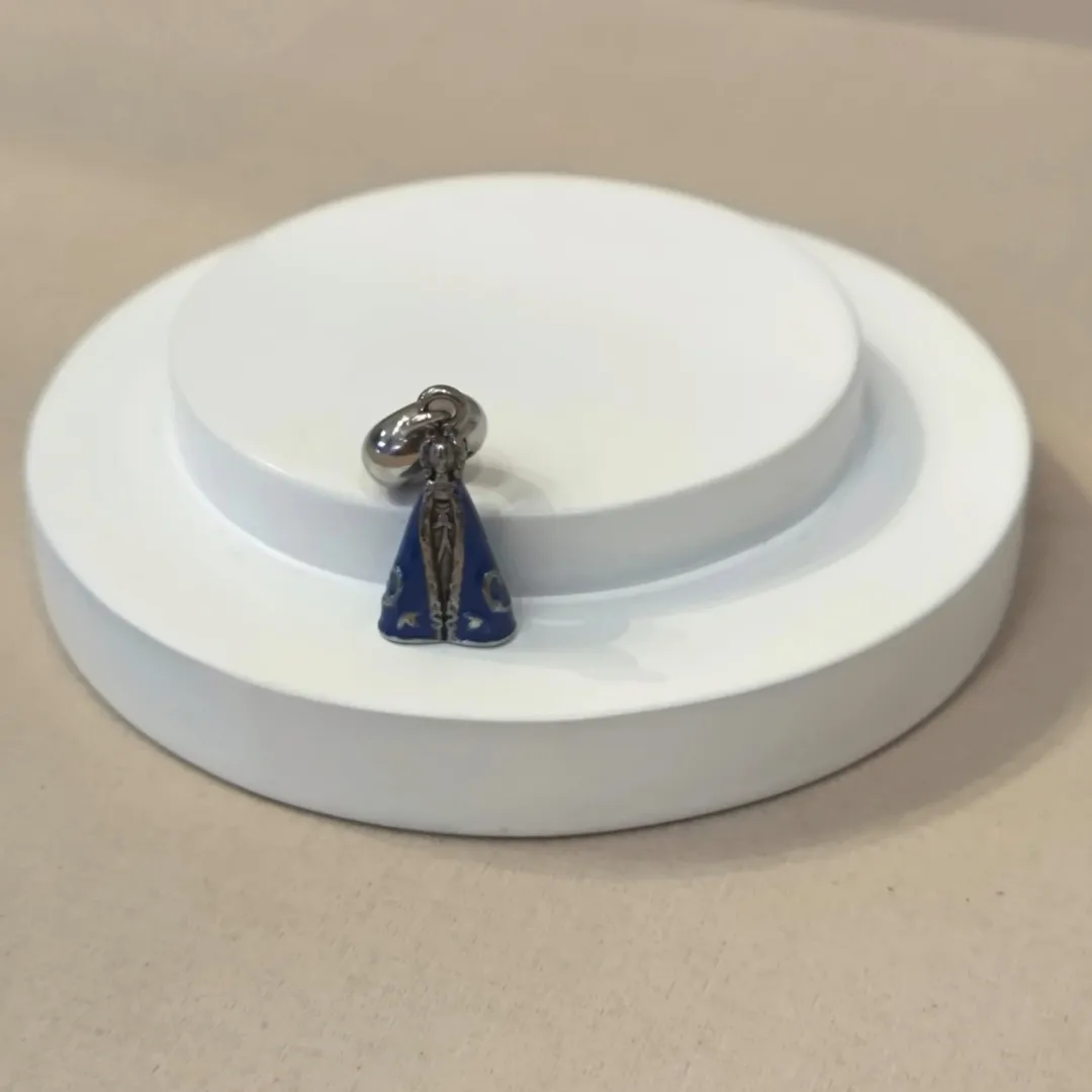 BERLOQUE AÇO NOSSA SENHORA APARECIDA MANTO AZUL RESINADO