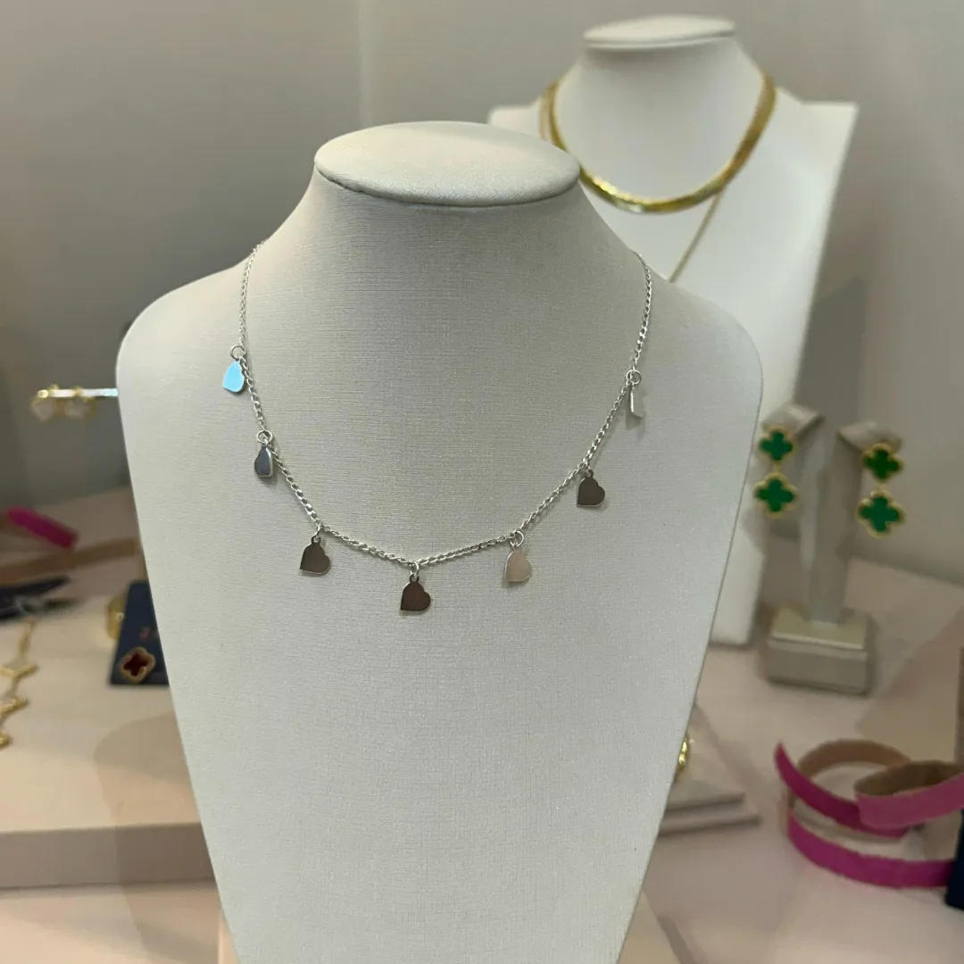 CHOKER PRATA MEDALHAS CORAÇÃO