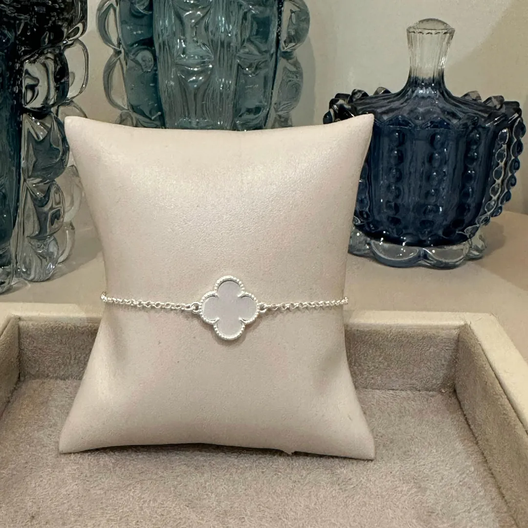 PULSEIRA PRATA VAN CLEEF BRANCA