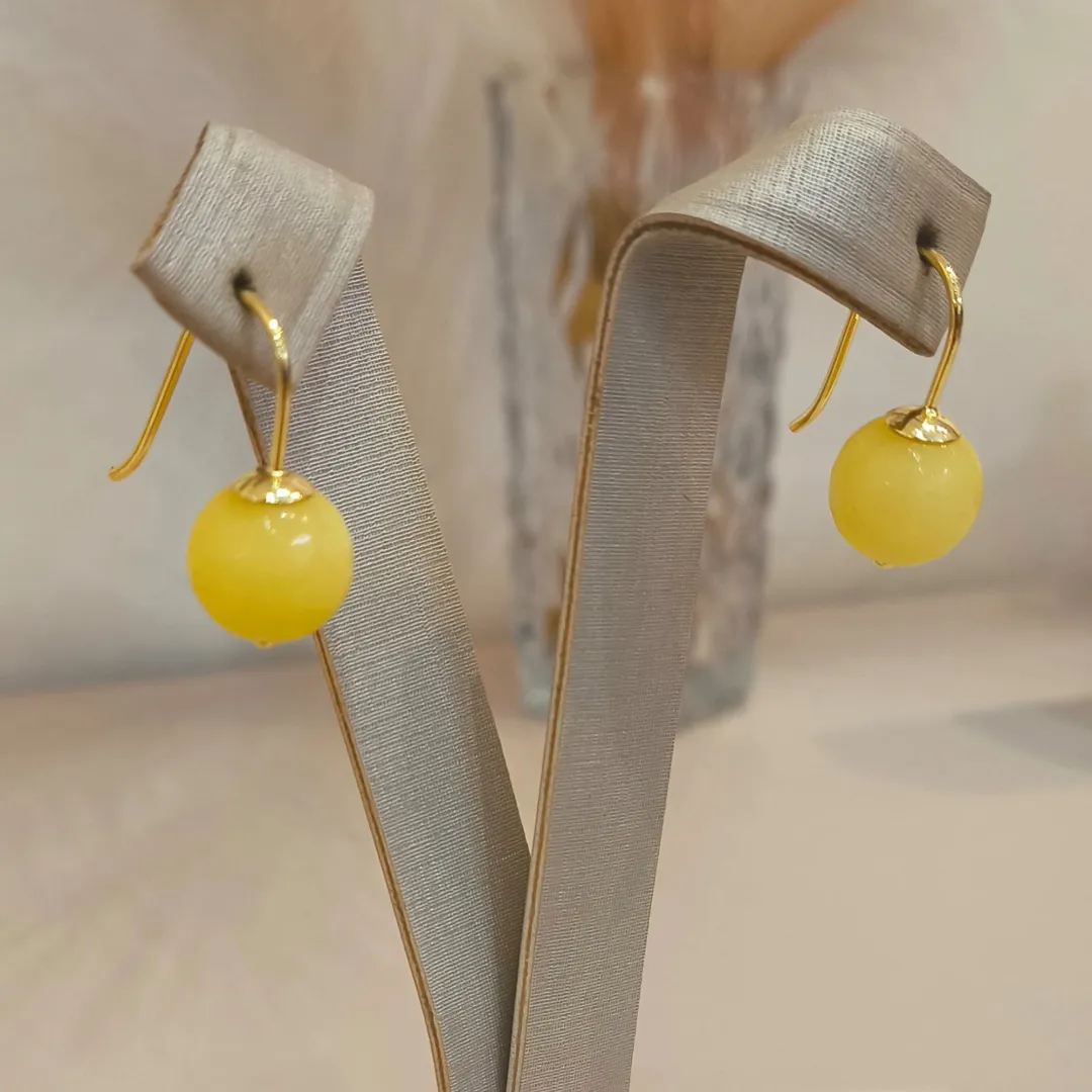 BRINCO GANCHO AMARELO ESFERA/BOLA 12MM