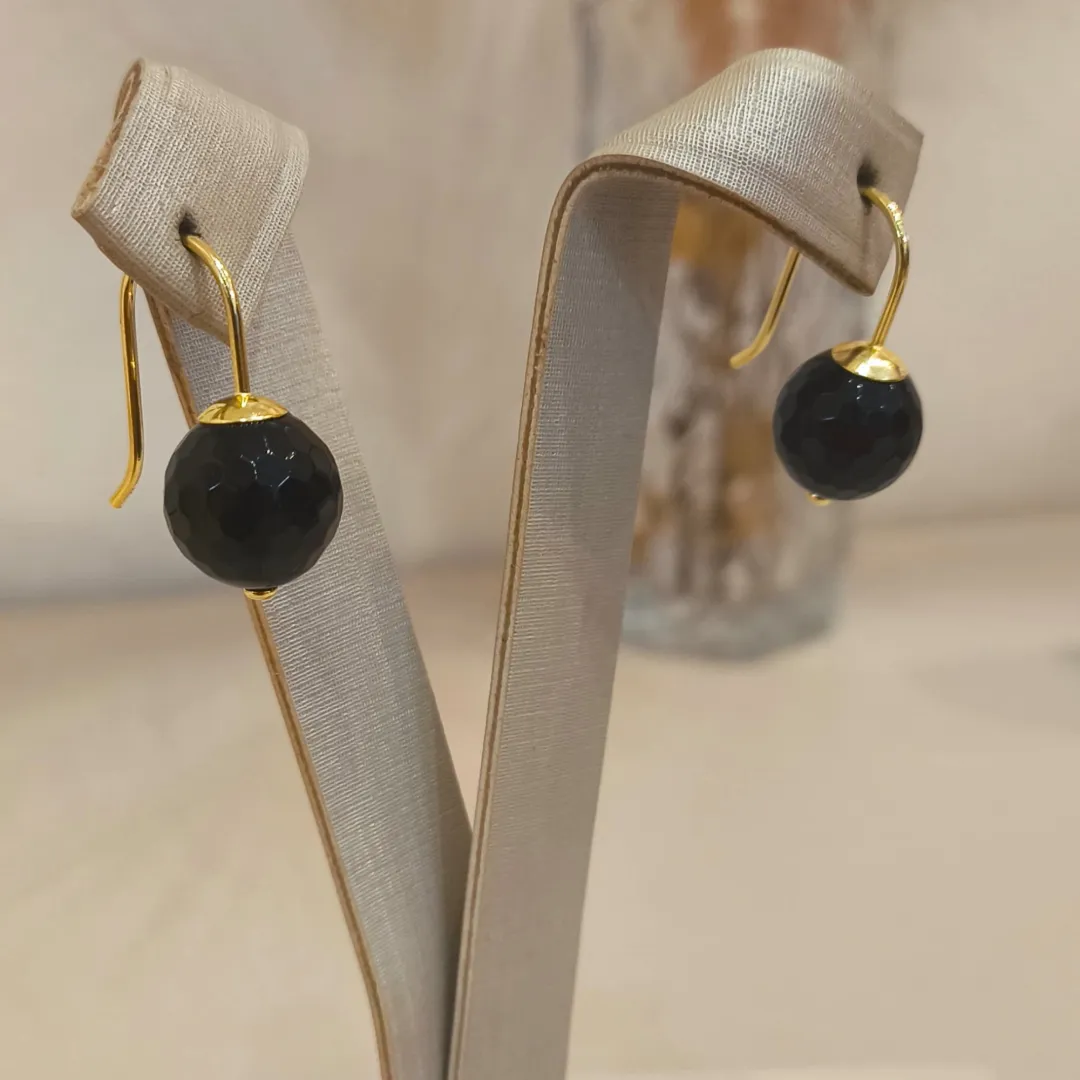 BRINCO GANCHO PRETO ESFERA/BOLA 12MM