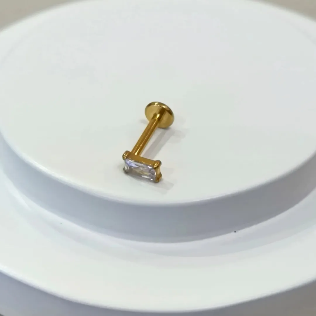 PIERCING LABRET ZIRCÔNIA BAGUETE PVD GOLD