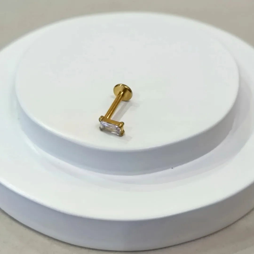 PIERCING LABRET ZIRCÔNIA BAGUETE PVD GOLD