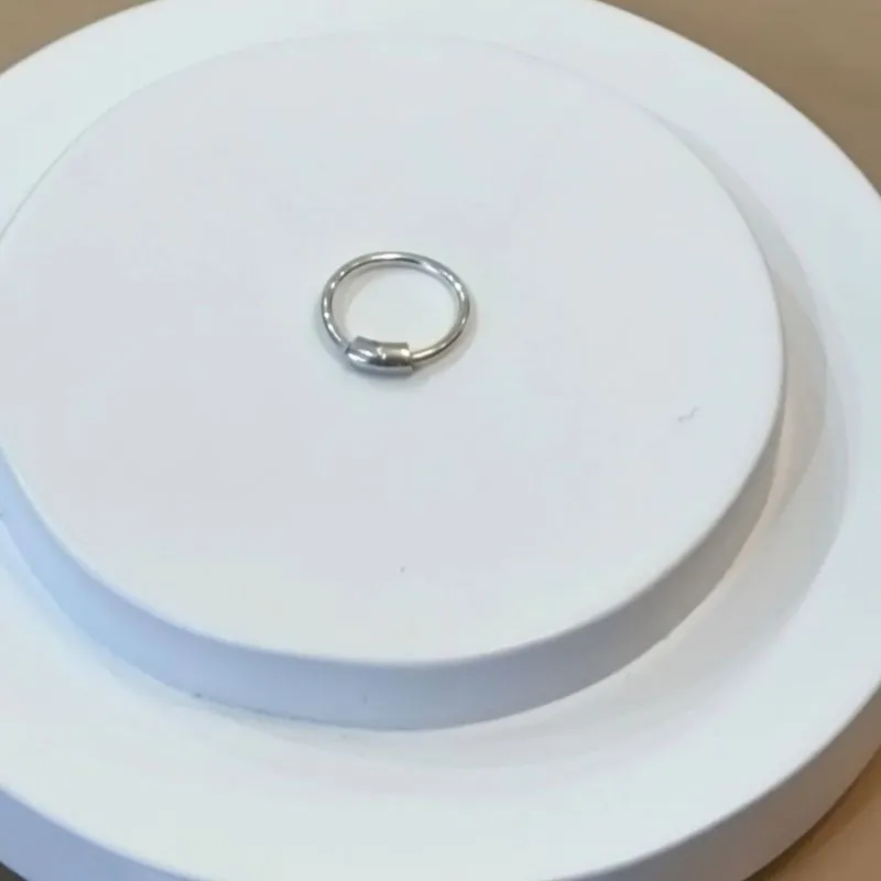 PIERCING PRATA ARGOLA LISA TORÇÃO