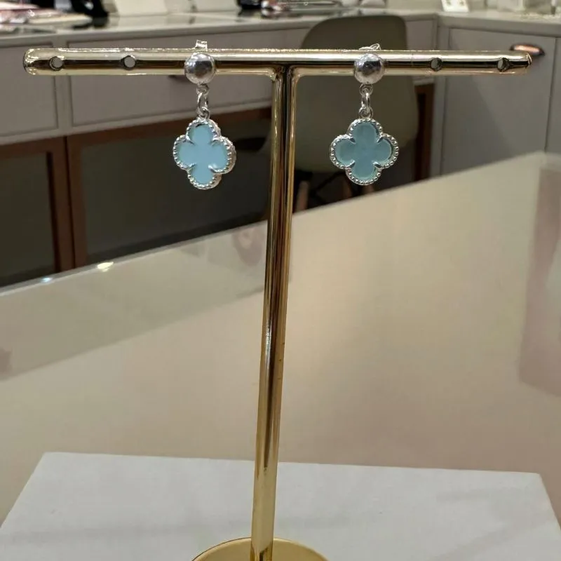 BRINCO PRATA VAN CLEEF PINGENTE TREVO AZUL BEBÊ