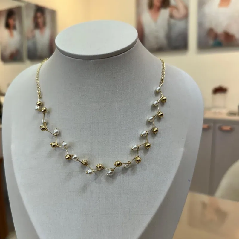 CHOKER ESFERAS E PÉROLAS