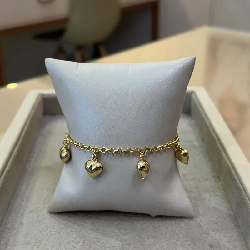 PULSEIRA PINGENTES CORAÇÕES ABAULADOS