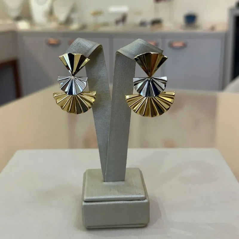 BRINCO LEQUE TRIPLO OURO/DIAMANTE