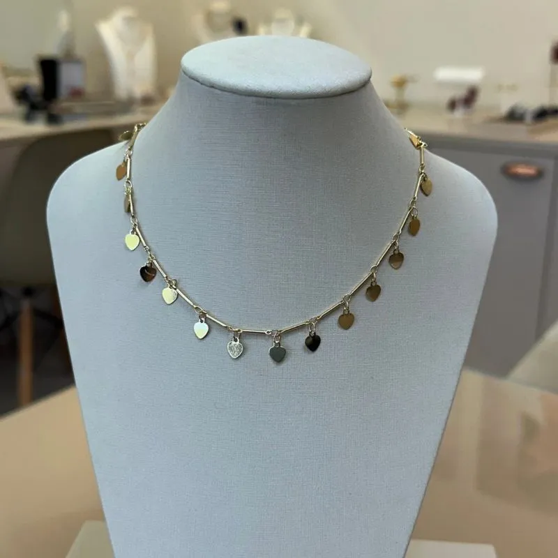CHOKER MEDALHAS CORAÇÕES