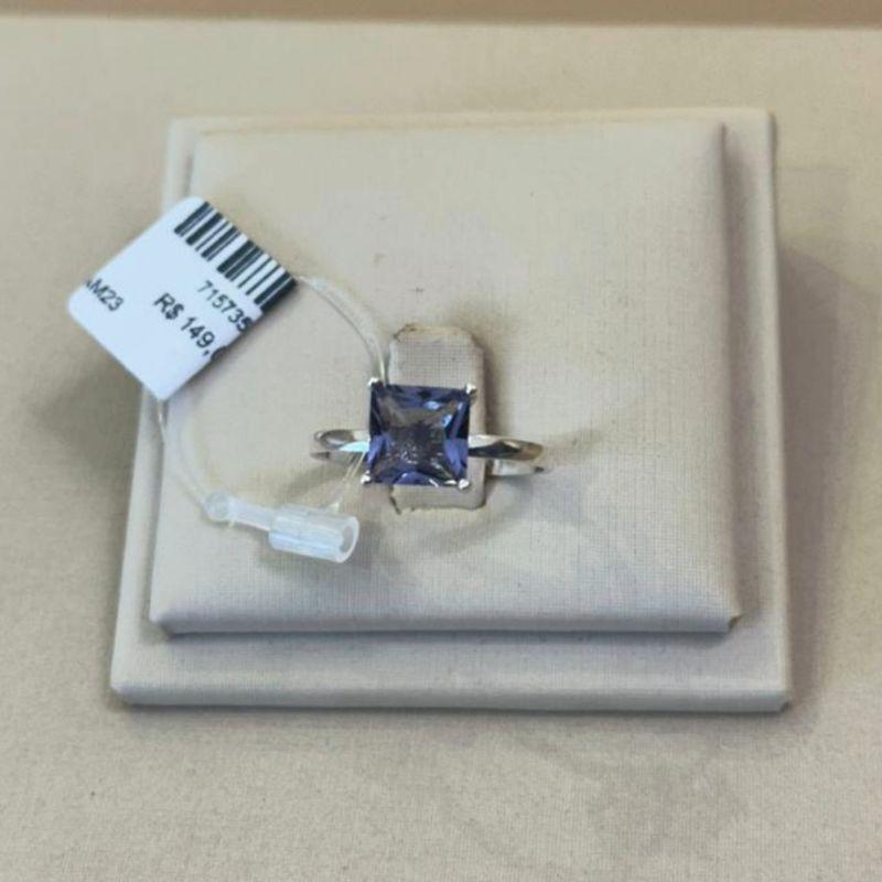 ANEL PRATA ZICÔNIA QUADRADA LILÁS/LAVANDA