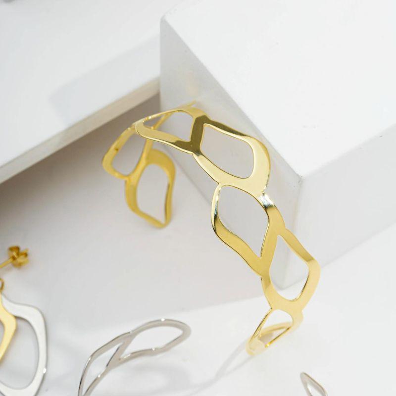 BRACELETES FORMAS ORGÂNICAS DOURADO