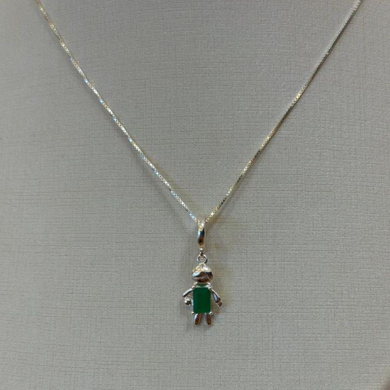 PINGENTE PRATA MENINO VERDE ESMERALDA